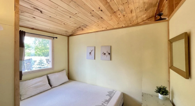Коттедж с 3 комнатами с видом на озеро Catch More Resort