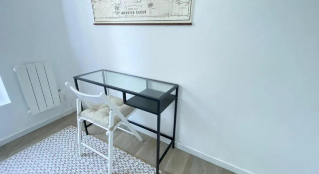 Appartement Gare de Meaux - Proche Disney /Paris, Забронировать Апартаменты/квартира Мо Парижский Диснейленд, рядом с Saint Stephen's Cathedral of Meaux