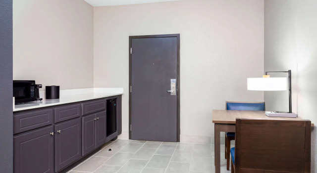 La Quinta Inn & Suites by Wyndham Augusta/Fort Eisenhower, Boek Hotel Hotels in Georgia met parkeren, Parkeren