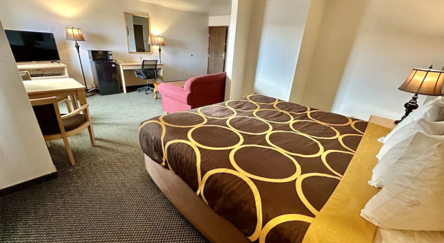 Люкс FairBridge Inn & Suites Moscow - Pullman