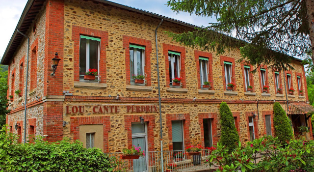 Château Lou Cante Perdrix, 预订 酒店 La Vernarède Cévennes