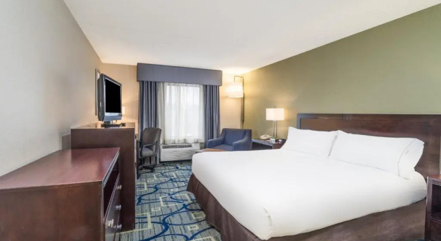 Номер Standard Holiday Inn Express Hotel & Suites Easton by IHG