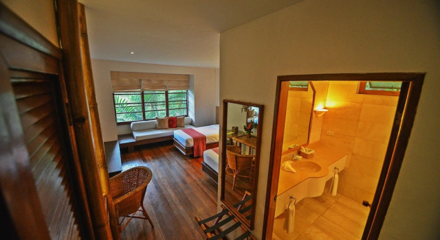 Номер Standard с балконом Pearl Farm Beach Resort