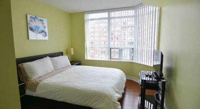 Апартаменты Standard Maplewood Suites - Square One