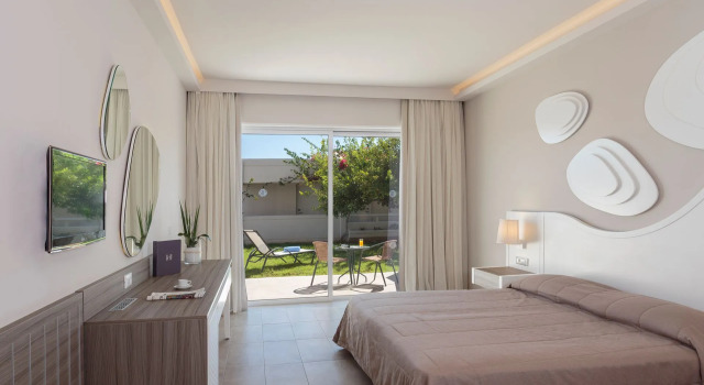 Двухместный номер с видом на сад Rodos Princess Beach Hotel