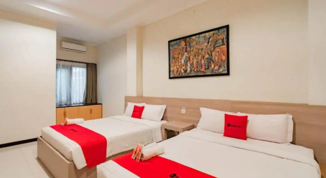Suite RedDoorz near Lembang Park & Zoo 2