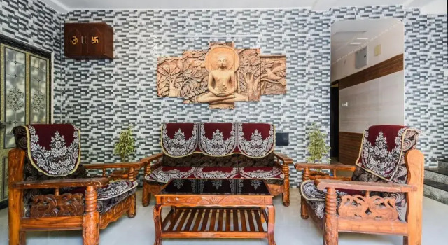 OYO 38595 Varsha Grand Residence, Book Hotel Guntur 