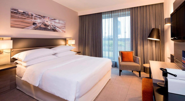 Двухместный номер Executive Sheraton Duesseldorf Airport Hotel