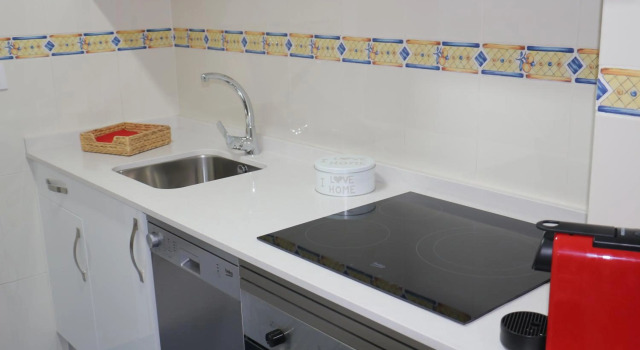 Apartamentos Homelife Roca Tarpeya