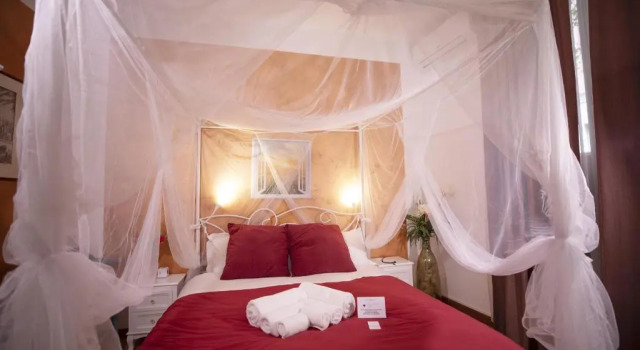 Номер Deluxe Like Romeo Suites