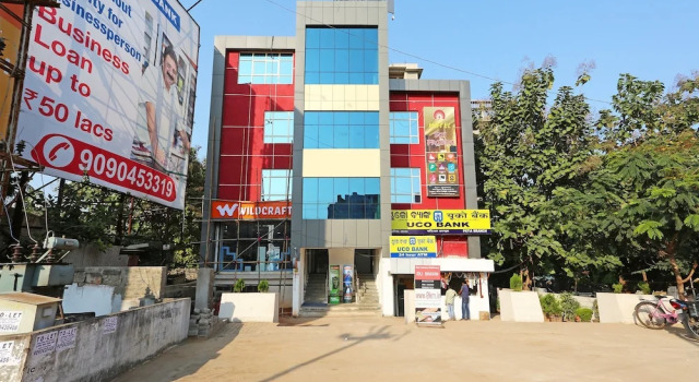 Fabhotel Aura Inn