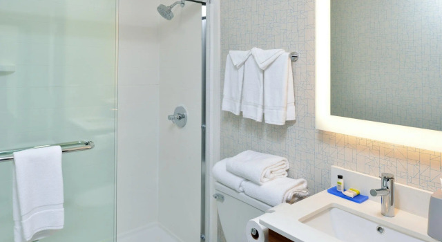 Четырёхместный номер Standard Holiday Inn Express - Santa Rosa North by IHG