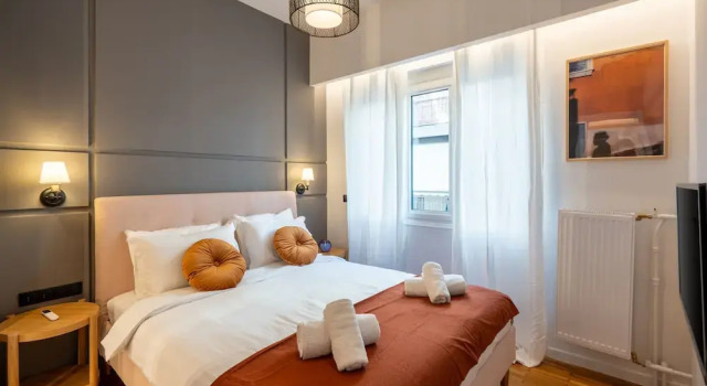 LIV - Modern Heavenly Retreat in Exarcheia, Забронировать Апартаменты/квартира Афины Острова Саронического залива - Аттика, рядом с Железнодорожная станция Омония