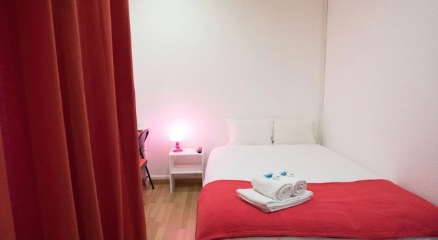 Peters Guesthouse, Забронировать Отель Отели Авейру 3 звезды, рядом с Монастырь Иисуса, 3*