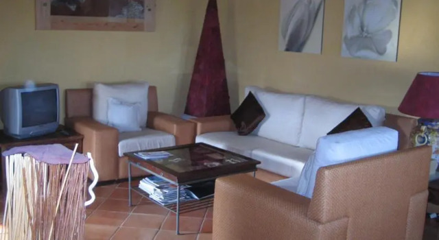 Can Ollé de la Guàrdia, Prenota Hotel El Bruc 