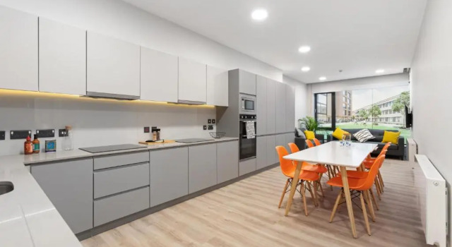 Апартаменты Highfield House Apartments
