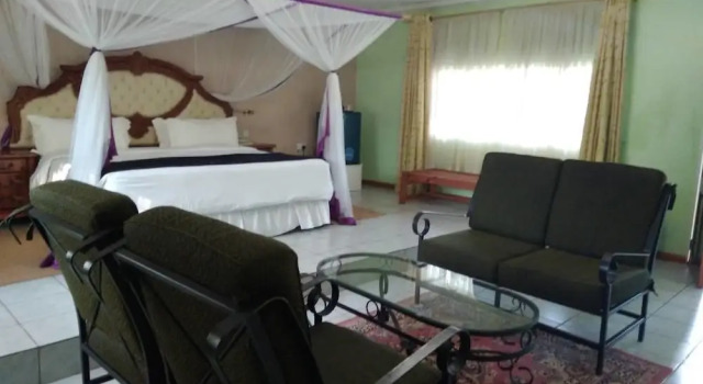 Aninas Executive Lodge, Book Hotel Lusaka Zambia