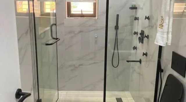 Номер Deluxe Portland Suites
