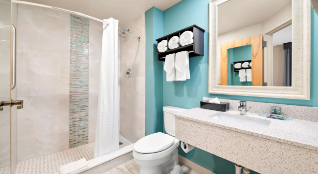 Четырёхместный номер Standard Best Western Intracoastal Inn