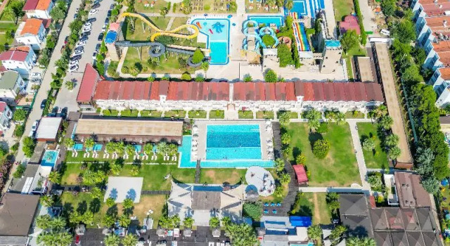 Risus Beach Resort Hotel