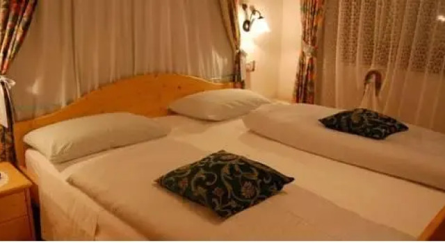 Albergo Genziana, Забронировать Отель СПА-отели Мареббе, SPA-услуги