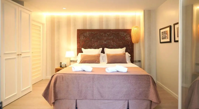 Номер Standard Serennia Fira Gran Via Exclusive Rooms