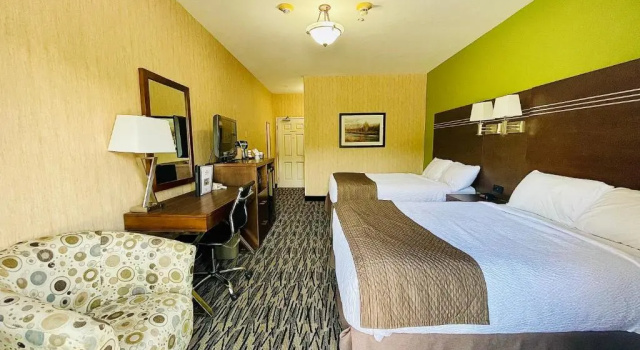 Четырёхместный номер Standard Fernie Stanford Resort