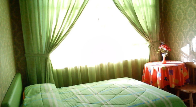 Gina's Hotel
