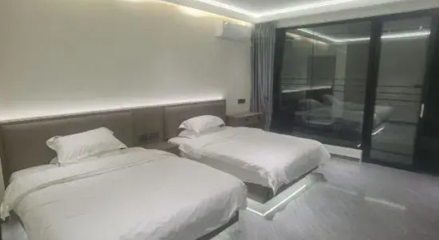 Люкс Deluxe с 3 комнатами Huidong Xinyige Hot Spring Homestay