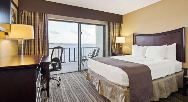 Best Western Fort Myers Waterfront, Забронировать Отель Отели Форт-Майерс 3 звезды, 3*