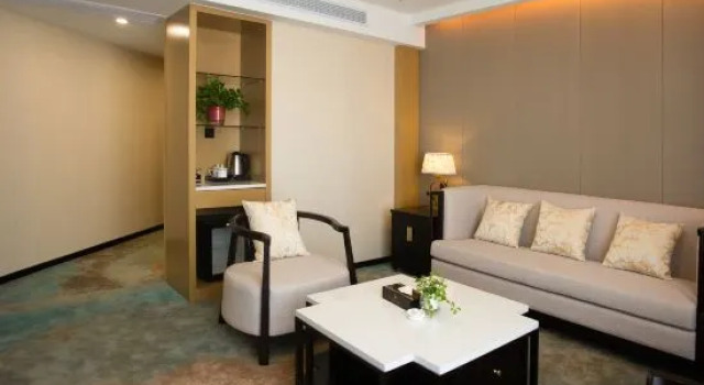 Люкс Deluxe Yurong International Hotel