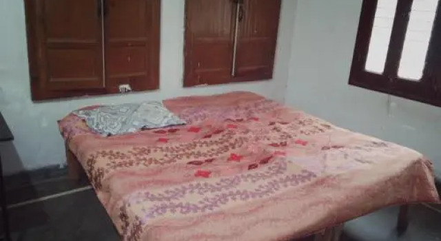 Boys Hostel One Room Three Beds, Rezervovat Hostel Hostely v Punjab, Hostel