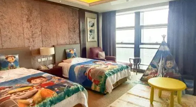 Семейный номер Standard с видом на озеро Star International Hotel