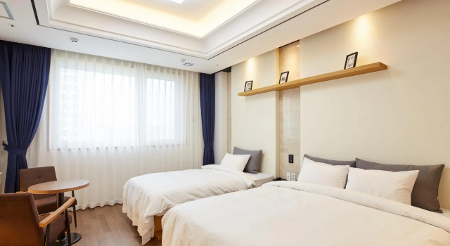 Полулюкс Noble Stay Hotel