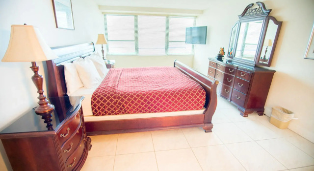 Suites by the Beach, Varaa Hotelli Hotellit Miami Beach uima-altaalla, Uima-allas