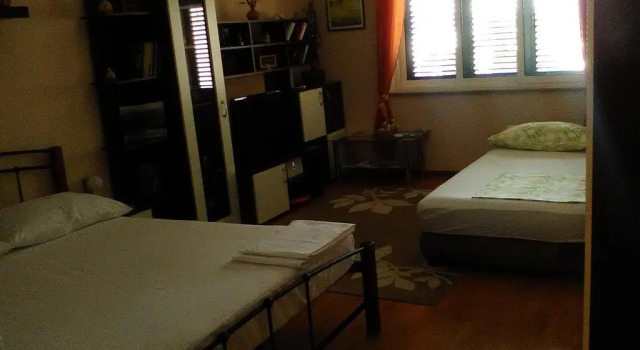Studio Lucy, Prenota Appartamento Splitska 