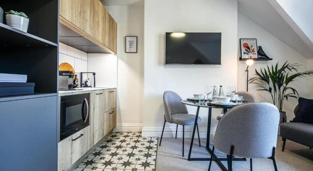 Студия The Belmont Apart Hotel