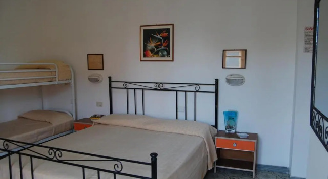 Четырёхместный номер Standard Hotel Bolivar