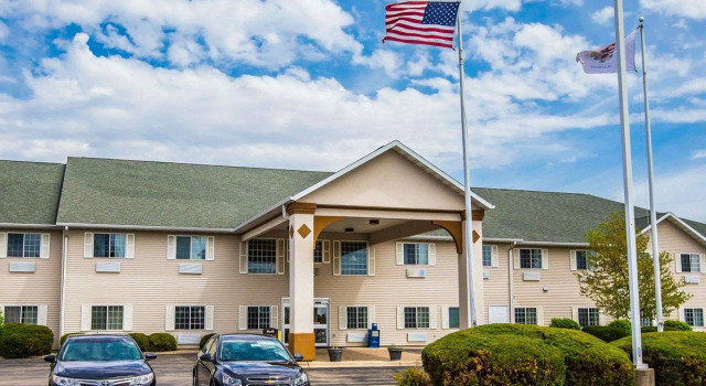 Quality Inn & Suites Dixon near I-88, Buchen Sie Hotel Dixon Illinois