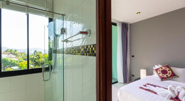 Двухместный номер Standard с балконом и с видом на море Rossarin Sea View Patong