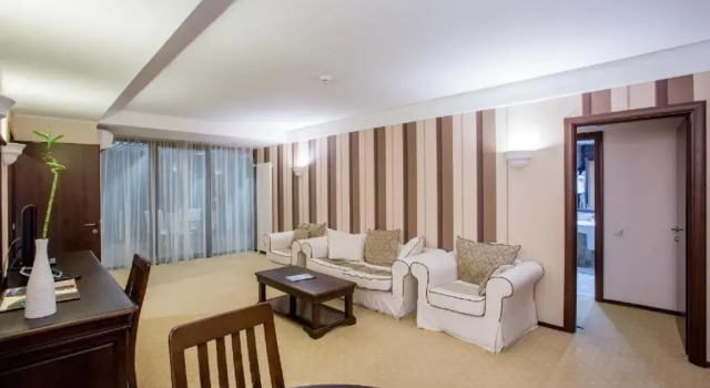 Alpin Resort Hotel - Apartamentele 2403-2404- proprietate administrata de gazda privata, Забронировать Курортный отель Курортные отели Пояна-Брашова, рядом с Bradul Ski Slope, Курортный отель