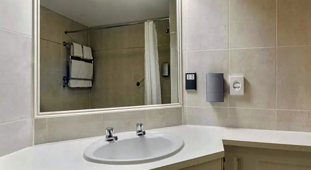 Одноместный номер Standard Ramada by Wyndham Crawley Gatwick