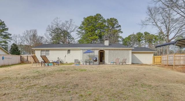Stylish Home w/ Pool, 5 Mi to Bryant-denny Stadium, Boek Hotel Northport Alabama