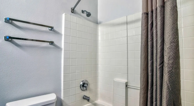 Четырёхместный люкс Standard Studio 6 Suites Hesperia CA West Main Street I 15