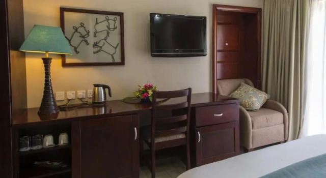 Одноместный номер Standard с видом на реку Azambezi River Lodge