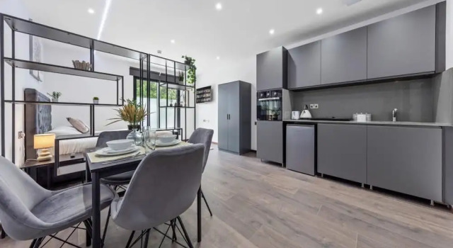 Serviced Luxury Studio Flat Golders Green Finchley