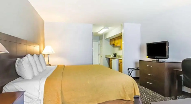 Двухместный номер для гостей с ограниченными возможностями Quality Inn & Suites University-Airport