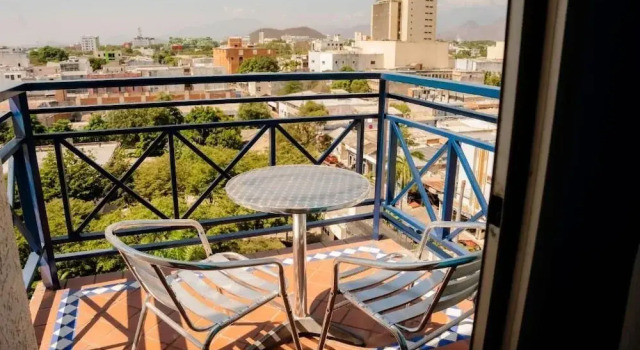 Superior Tweepersoonskamer met balkon en  uitgang op de binnenplaats GIO Hotel Vajamar Valledupar