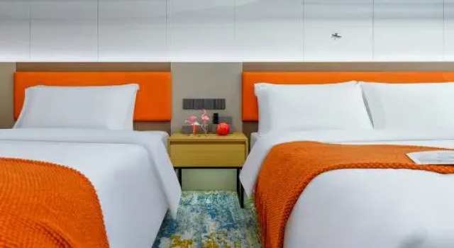 Люкс Business Yunan 318 Hotel (Chengdu East Railway Station West Square Tazishan Park Subway Station)