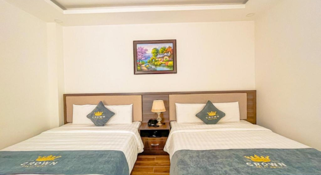 Четырёхместный номер Standard Crown Dalat Hotel